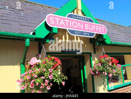 Snowdon Mountain railway, Llanberis, Gwynedd, Snowdonia, north Wales, UK Stock Photo