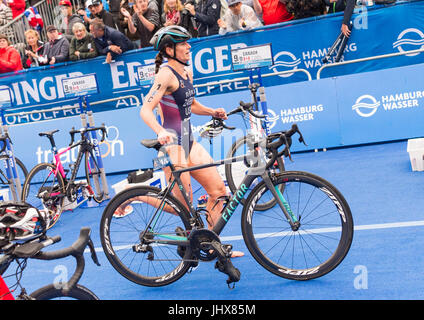 Hamburg, Germany. 16th July, 2017. Katie Zaferes of the USA running during the Mixed Team event at the ITU World Triathlon Series World Championships in Hamburg, Germany, 16 July 2017. Photo: Christophe Gateau/dpa/Alamy Live News Stock Photo