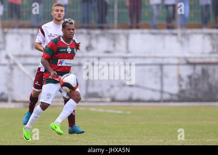 Campina Grande, Brazil. 15th Mar, 2020. Marcelinho Paraíba receives tribute  from coach Eudes Pedro after being replaced during a game between Perilima  and Centro Sportivo Paraibano (CSP), held this Sunday afternoon (15)