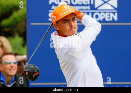 Ayrshire, Scotland, UK. 16th July, 2017. The final day of the Aberdeen Asset management Scottish Open Golf Championship provided much drama and exciting play from an international field of golfers competing for the trophy and prize money. The competition was played over Dundonald Links near Irvine Ayrshire Scotland in the hot summer sun and concluded with a dramatic win for RAFA CABRERA BELLO form Spain Credit: Findlay/Alamy Live News Stock Photo