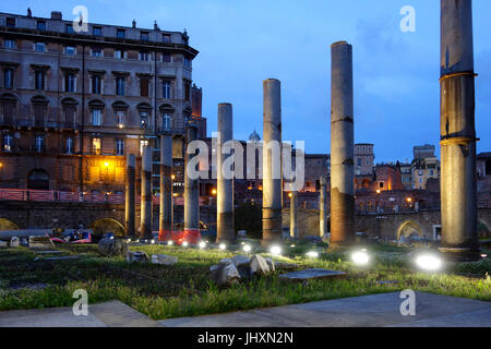 Trajan's Forum, Imperial Forum of Caesar and Agustus, Trajan's Column, Viaggio nei fori Roma Stock Photo