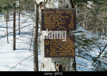 Warning sign along the Appalachian Trail (Beaver Brook Trail) in Kinsman Notch of the New Hampshire White Mountains. Stock Photo