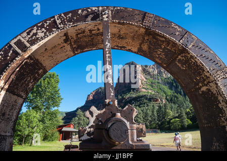 Park through water wheel, Slide Rock State Park , Oak Creek Canyon,  Arizona, USA Stock Photo