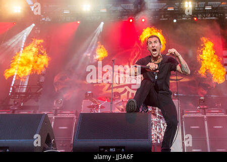 Bridgeview, Illinois, USA. 15th July, 2017. SULLY ERNA of Godsmack during Chicago Open Air Music Festival at Toyota Park in Bridgeview, Illinois Credit: Daniel DeSlover/ZUMA Wire/Alamy Live News Stock Photo