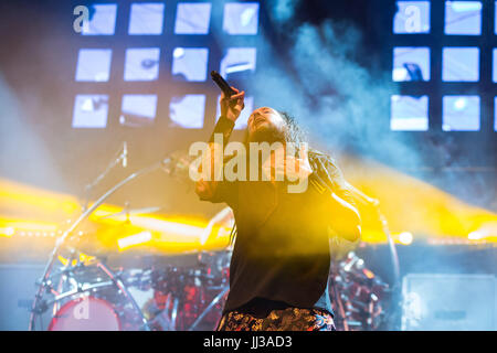 Bridgeview, Illinois, USA. 15th July, 2017. JONATHAN DAVIS of Korn during Chicago Open Air Music Festival at Toyota Park in Bridgeview, Illinois Credit: Daniel DeSlover/ZUMA Wire/Alamy Live News Stock Photo