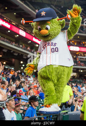 Houston Astros mascot Orbit waves to fans in the seventh inning of News  Photo - Getty Images