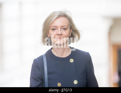 . Elizabeth Truss MP, Chief Secretary to the Treasury, arrives at 10 Downing Street for a Cabinet meeting Stock Photo