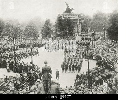 Victory parade, Navy at Hyde park Corner Stock Photo