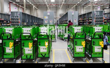 Transport bags at the depot of grocery delivery service Amazon Fresh in Berlin, Germany, 18 July 2017. Amazon Fresh started in Berlin and Potsdam in early May, with a range of around 85,000 products. The company is now expanding its online supermarket to the northern city of Hamburg. Photo: Monika Skolimowska/dpa Stock Photo