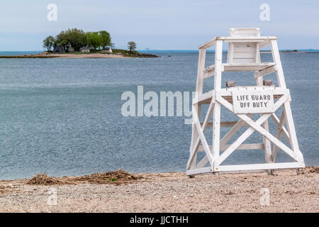 East Norwalk, CT 17 May 2009 - Lifeguard's station is empty during the off season at Calf Pasture Beach. Off shore is Sprite Island, one of several off the Connecticut Coast in Long Island Sound. CREDIT: ©Stacy Walsh Rosenstock/Alamy Stock Photo