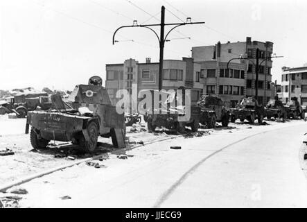 The Nazi propaganda image shows destroyed British armoured vehicles in French Dunkirk (Dunkerque) after the British pulled out and German Wehrmacht troops occupied the town in 1940. Fotoarchiv für Zeitgeschichtee - NO WIRE SERVICE - | usage worldwide Stock Photo