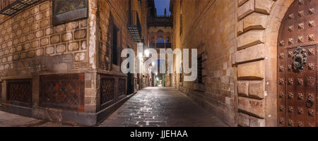 Carrer del Bisbe in Gothic Quarter, Barcelona Stock Photo