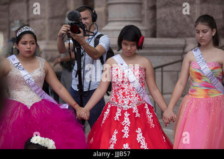 mexican quinceanera dresses wearing texas teen alamy protest capitol legislature sb4 passed