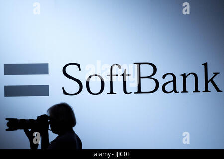 Tokyo, Tokyo, Japan. 20th July, 2017. The logo of SoftBank Group Corp is displayed at SoftBank World 2017 conference in Tokyo, Japan. Credit: Alessandro Di Ciommo/ZUMA Wire/Alamy Live News Stock Photo