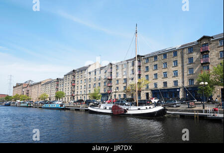 Speirs Wharf on the Forth & Clyde canal in central Glasgow.  Old building converted to flats in desirable area. Stock Photo