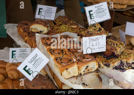 Fresh bread products at the Real Food Market, King's Cross Stock Photo