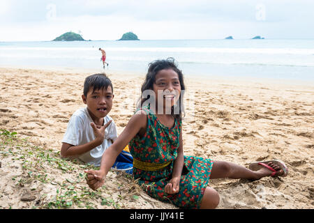 EL NIDO, PALAWAN, PHILIPPINES - JANUARY 17, 2017: Vertical picture of