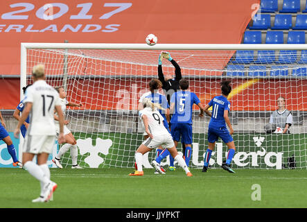 Germany's Josephine Henning (L) scores 1-0 against Italy's goalkeeper Laura Giuliani (M) during the women's European Soccer Championships group B match between Germany and Italy at the Koning Willem II Stadium in Tilburg, the Netherlands, 21 July 2017. Photo: Carmen Jaspersen/dpa Stock Photo