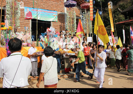 CHIANGMAI, THAILAND -OCTOBER 26 2014 : People in  Kathina ceremony in Paduaek temple, Saraphi district. Chiangmai, Thailand. Stock Photo