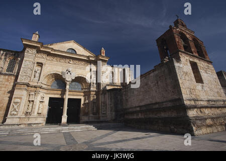 Dominican Republic, Santo Domingo, Zona Colonial, Catedral Primada de America cathedral, b. 1514, exterior Stock Photo