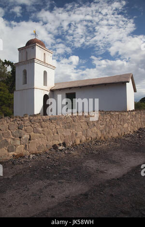 Argentina, Jujuy Province, Quebrada de Humamuaca canyon, Maimara area, La Posta de Hornillos, b.1772, former district outpost, church Stock Photo