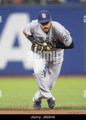 San Francisco, California, USA. 21st July, 2017. San Diego Padres second baseman Carlos Asuaje (20) fielding a ground ball, during a MLB game between the San Diego Padres and the San Francisco Giants at AT&T Park in San Francisco, California. Valerie Shoaps/CSM/Alamy Live News Stock Photo