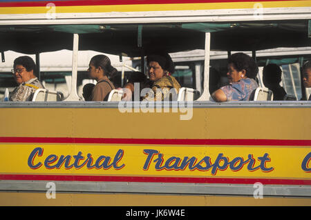 Fidschi Inseln, Viti Levu, Suva, Omnibus, Fahrgäste, Detail no model release, Südsee, Insel, Stadt, Straßenverkehr, Verkehrsmittel, öffentlich, Bus, Transport, Beförderung, Busreise, Fahrt, fahren, mitfahren