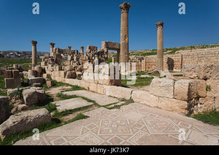 Jordan, Jerash, overview of Roman-era city ruins, columns Stock Photo