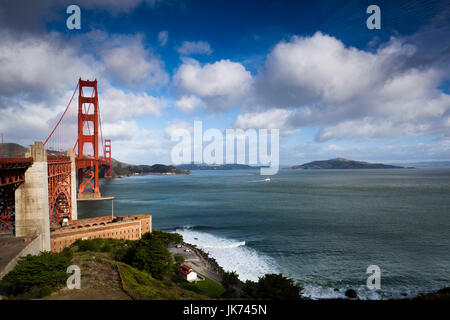 USA, California, San Francisco, Presidio, Golden Gate National Recreation Area, elevated view of Golden Gate Bridge from Fort Point, dawn Stock Photo