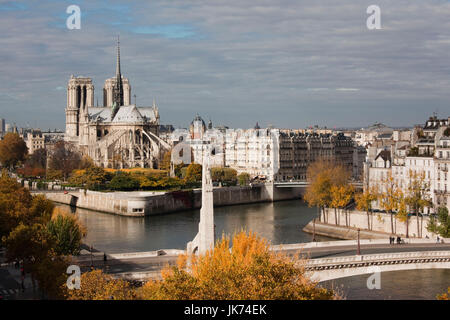 France, Paris, elevated view of the Cathedrale Notre Dame and the Pont de la Tournelle bridge Stock Photo