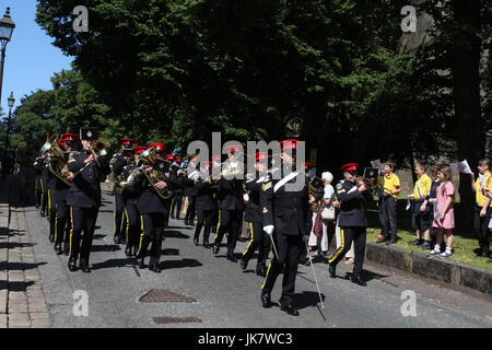 The Duke of Lancaster's Regiment exercising their right as Freemen of Lancaster to march through the city seen on Castle Park by Lancaster Castle. Stock Photo