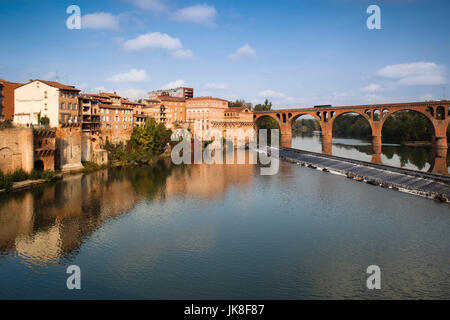 France, Midi-Pyrenees Region, Tarn Department, Albi, town view with Pont du 22-Aout-1944 bridge and Tarn River Stock Photo