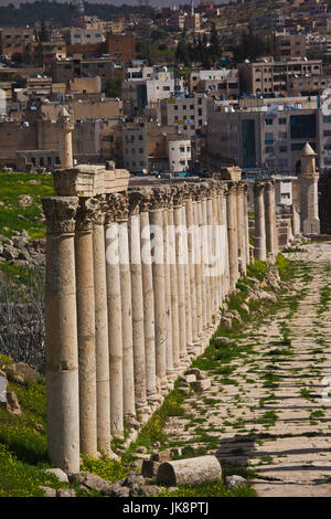 Jordan, Jerash, overview of Roman-era city ruins, columns Stock Photo