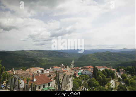 Kroatien, Istrien, Motovun, Ortschaft, Hügel, Aussicht, Stock Photo