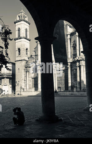 Cuba, Havana, Havana Vieja, Plaza de la Catedral, Catedral de San Cristobal de la Habana Stock Photo