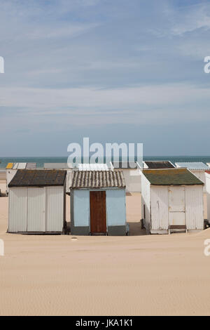France, Nord-Pas de Calais Region, Pas de Calais Department, Bleriot Plage, beach huts along English Channel