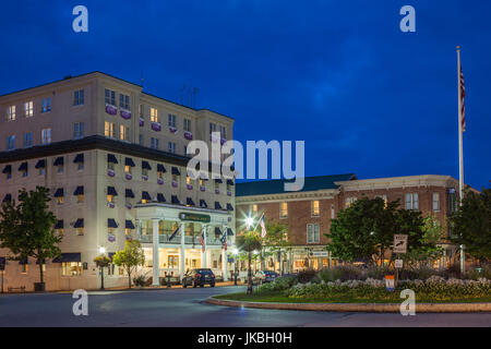 USA, Pennsylvania, Gettysburg, Gettysburg Hotel, dusk Stock Photo