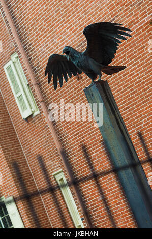 USA, Pennsylvania, Philadelphia, Edgar Allan Poe National Historic Site, statue of raven, nevermore! Stock Photo