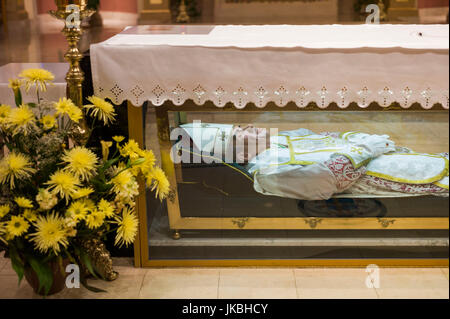 USA, Pennsylvania, Philadelphia, Shrine of Saint John Neumann, shrine and body of first US Catholic saint Stock Photo