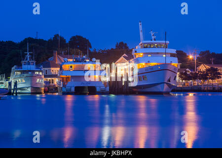 USA, Massachusetts, Cape Cod, Hyannis, Hyannis Inner Harbor, ferries, Dawn Stock Photo