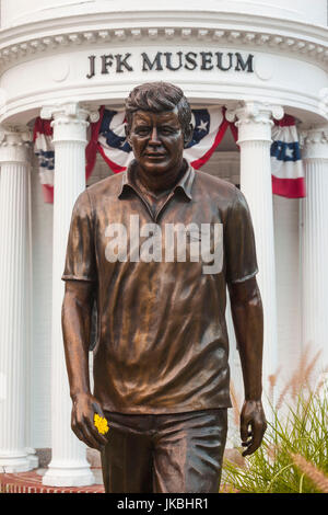 USA, Massachusetts, Cape Cod, Hyannis, JFK Museum, Museum and statue of former President John F. Kennedy Stock Photo