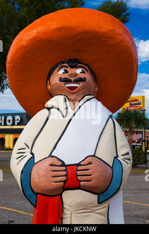 USA, South Carolina, South of the Border, signage for famous tourist attraction on Route 95, concrete Mexican statue Stock Photo