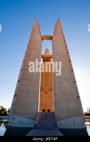 Egypt, Assuan, Russian-Egyptian Friendship Monument, Denkmal der Ägyptisch-russischen Freundschaft am Westende des Hochdammes von Assuan Stock Photo