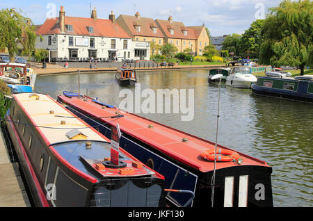 Narrow boats on the  River Great Ouse, Ely, Cambridgeshire, England, UK Stock Photo