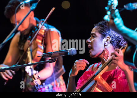 Cartagena, Spain. 22nd July, 2017. American singer, Leyla McCalla, during her concert at La Mar de Musicas Festival. © ABEL F. ROS/Alamy Live News Stock Photo