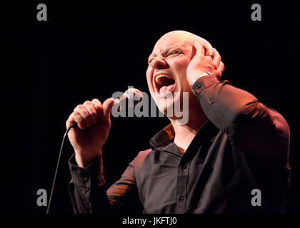 Terry Alderton, All Crazy Now Tour, Comedian, Palace Theatre, Southend, Essex © Clarissa Debenham / Alamy Stock Photo