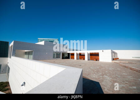 Architectural features of the rear terrace of the Toronto Ismaili Centre located adjacent to the Aga Khan museum complex Stock Photo