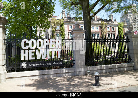 andrew carnegie mansion now cooper hewitt smithsonian design museum New York City USA Stock Photo