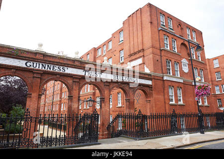 Guinness Trust Buildings, Snowsfields, Southwark, London, UK Stock Photo