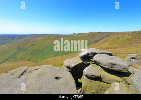 The southern edge of Kinder Scout from Crowden Tower to distant Swine's Back, Derbyshire, Peak District National Park, England, UK Stock Photo